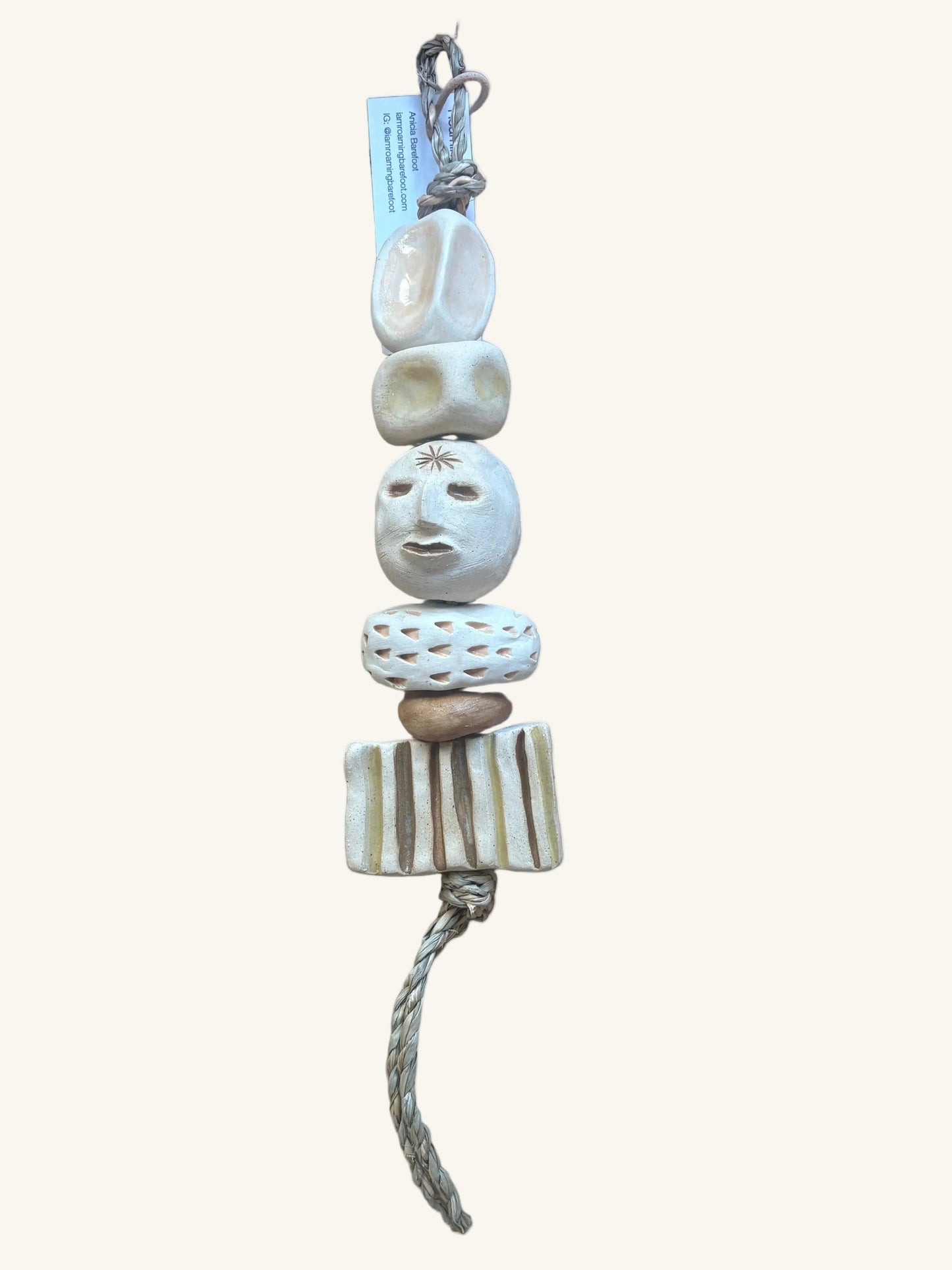 Cabezas  / Wall Talisman: B
