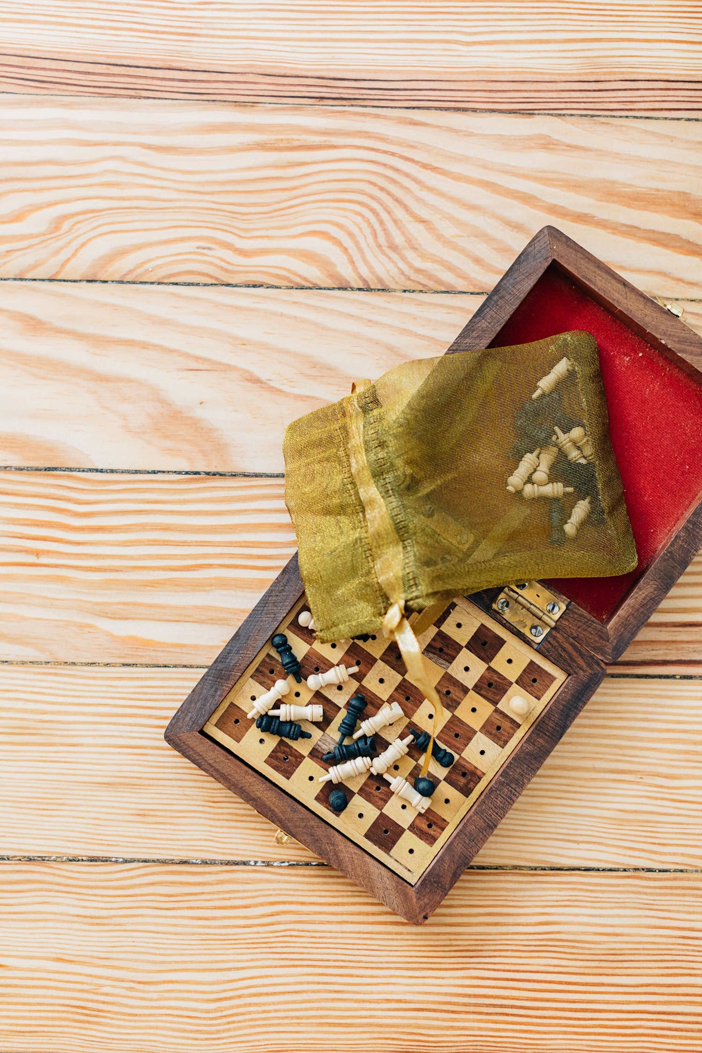 Shesham Travel Chess Set