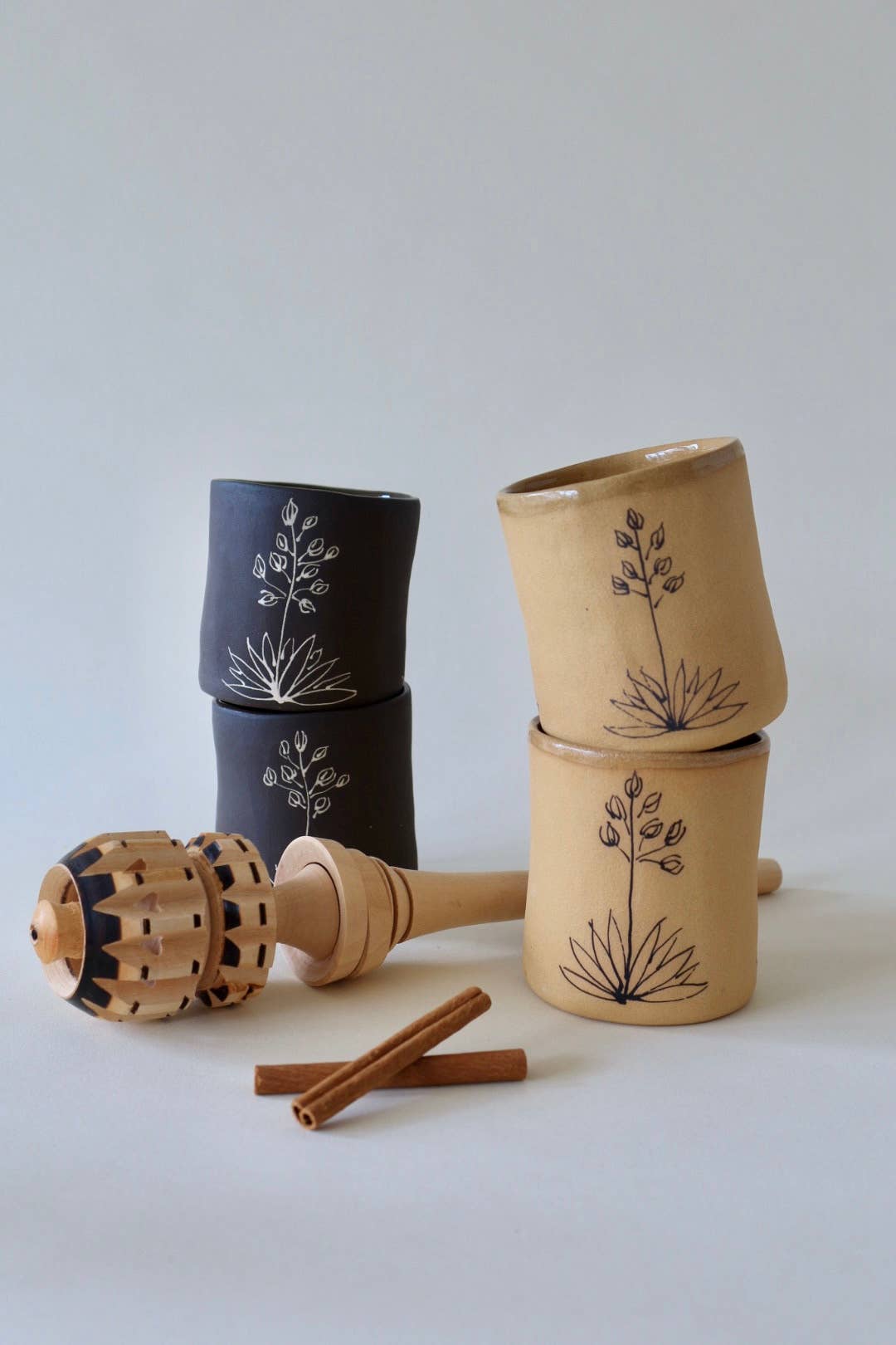 Yucca Tumbler : Gold
