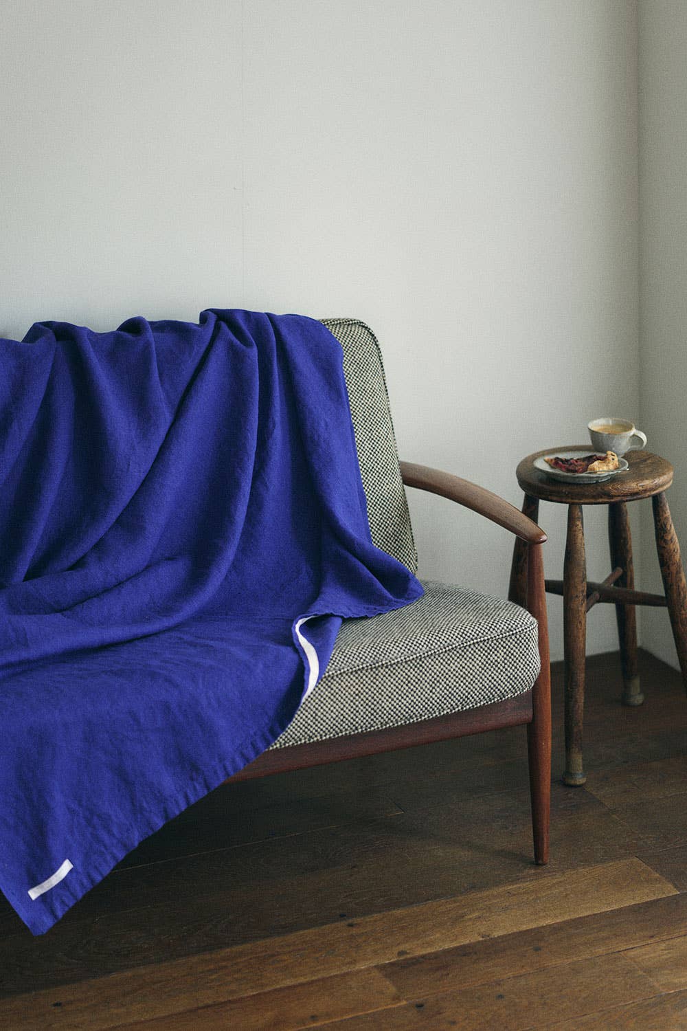 Linen Blanket Iris