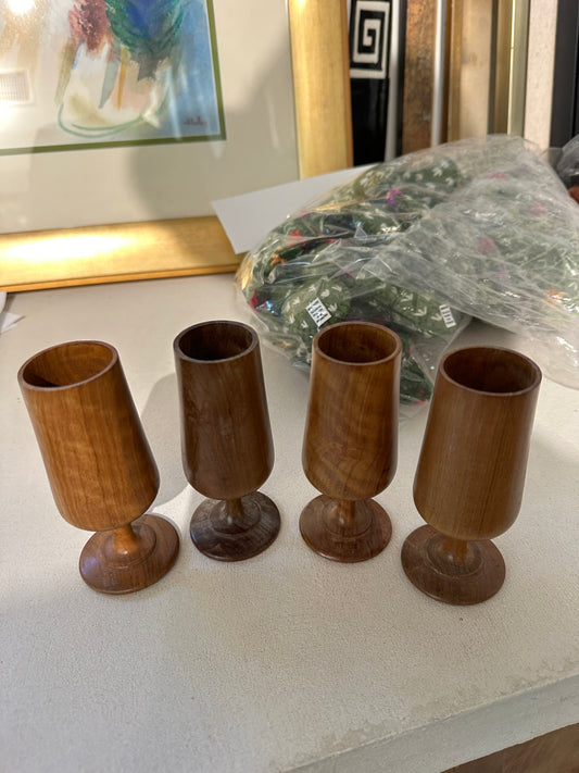 (4) petite goblets