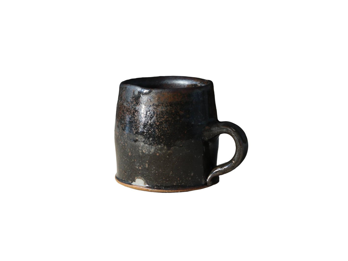 Small Wavy Mug in Iron Black Glaze